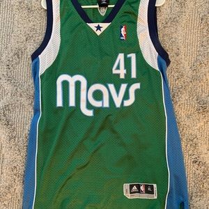Dallas Mavericks Dirk Nowitzki stitched jersey